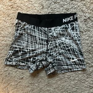Nike pro shorts medium